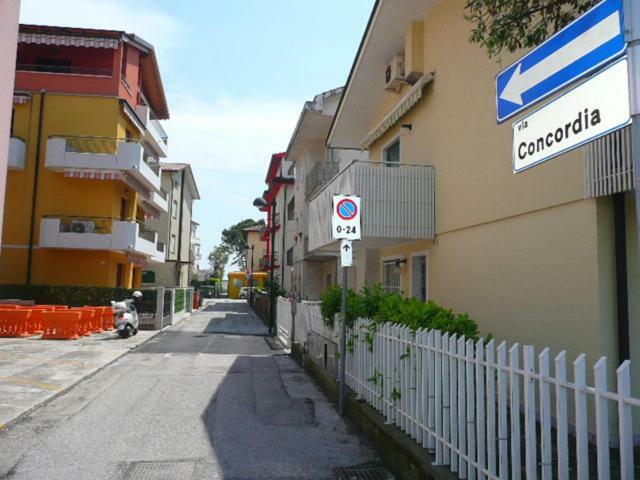 Apartament Corazza - Trilocale Piano Terra - Agenzia Cocal Caorle Zewnętrze zdjęcie